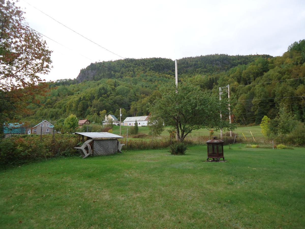 Chalet Saint-Thomas LʼAnse-Saint-Jean Εξωτερικό φωτογραφία